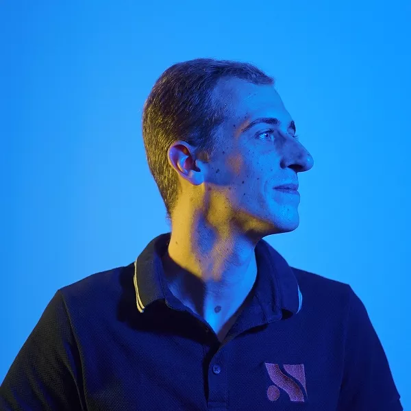 Dario E