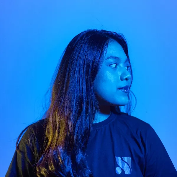 Ratna E